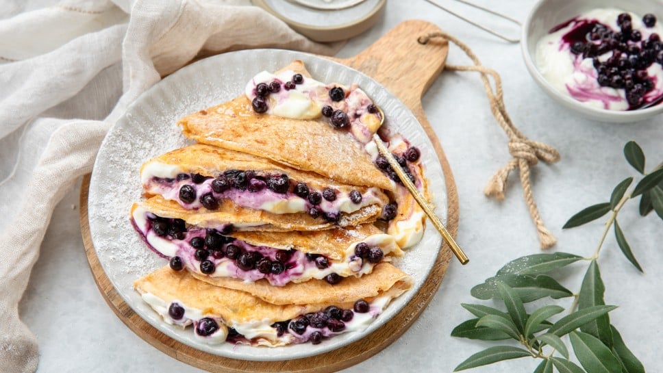 Skyr-Crepes mit Beeren