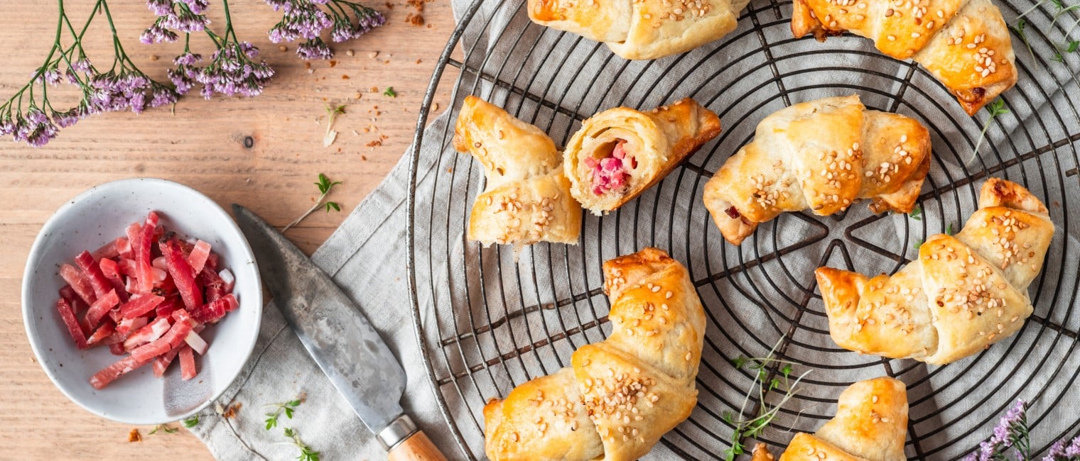 Schinken-Speck-Käse-Minikipferl