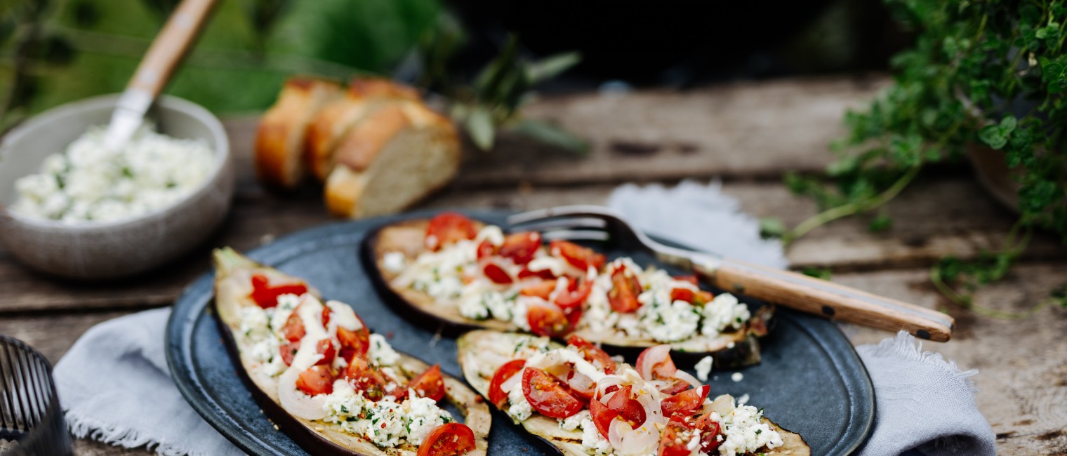 gegrillte Melanzani mit gegrilltem Feta