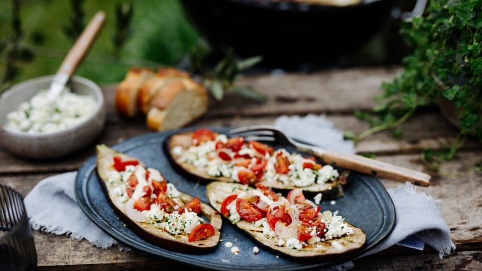 gegrillte Melanzani mit gegrilltem Feta