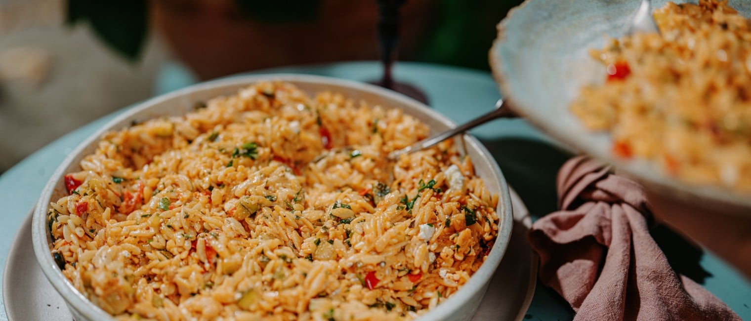 Kritharaki mit Lauch, Tomate und Feta