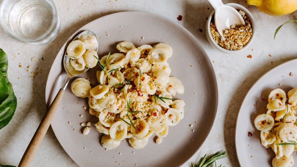 Orecchiette mit weißen Bohnen und Rosamrin