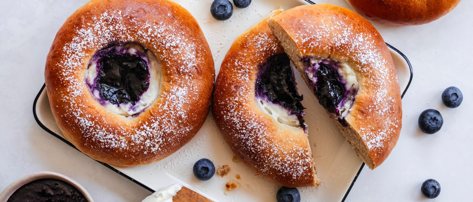 Heidelbeer-Cheesecake-Buns