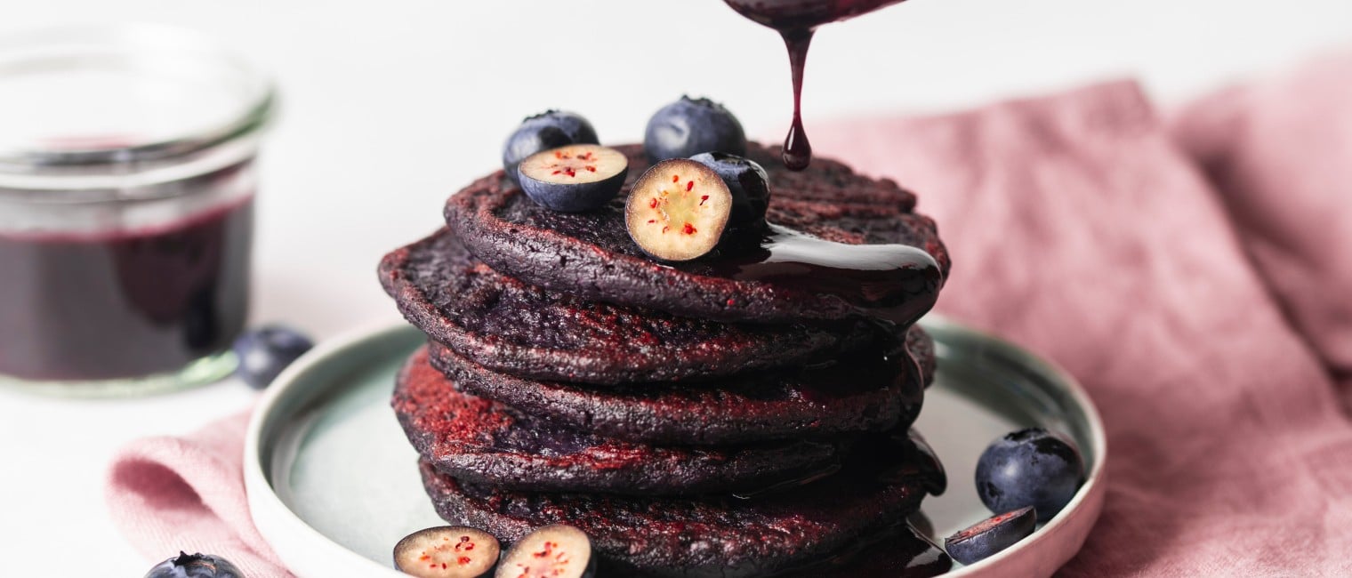 Heidelbeerpfannkuchen mit Heidelbeersauce