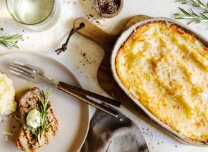 Gebackenes Erdäpfel-Parmesan-Püree mit Steak