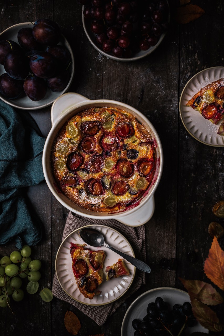 Zwetschken-Clafoutis mit Trauben