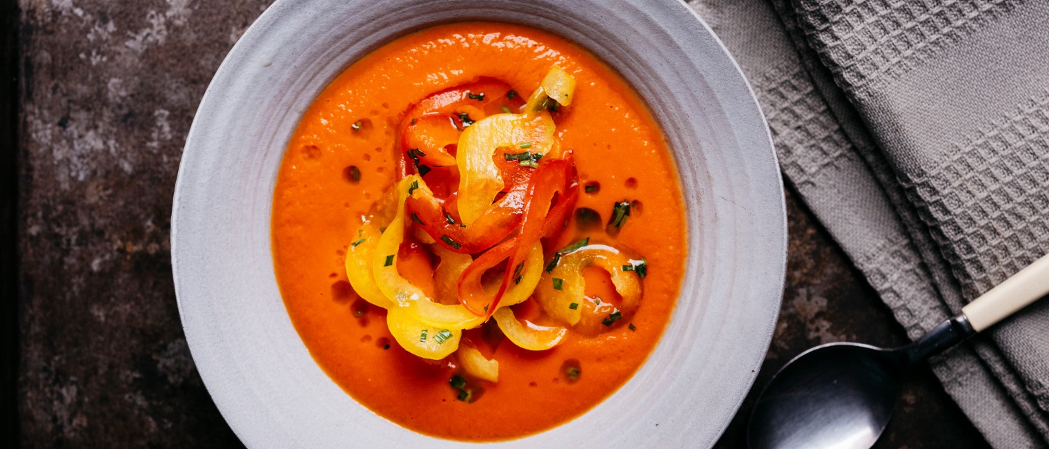 Paul Ivić, veganes Menü, Paprika-Gazpacho, marinierte Paprika