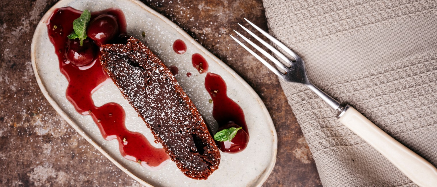 Paul Ivić, veganes Menü, Schokokuchen mit Kirschen