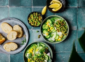 Crispy Edamame-Gurken-Salat
