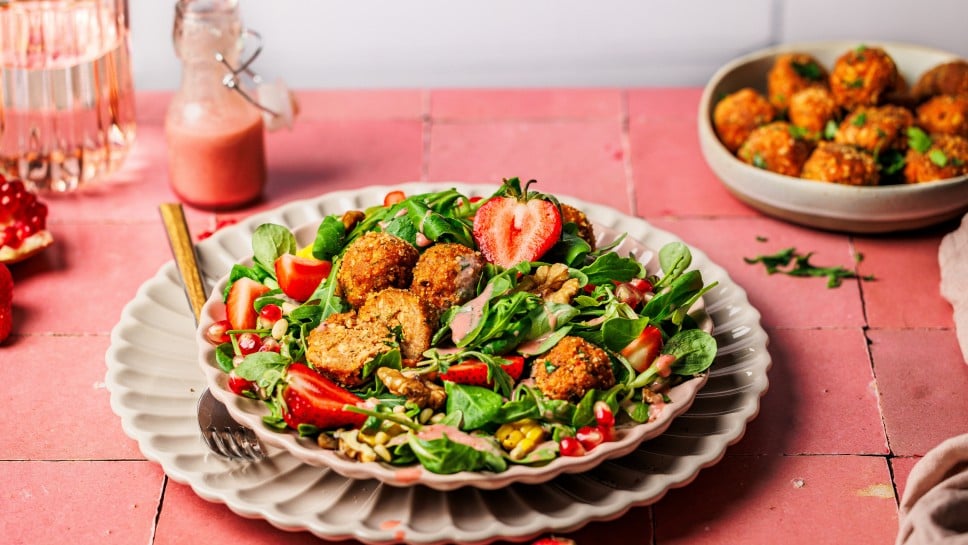 Sommersalat mit Tofubällchen