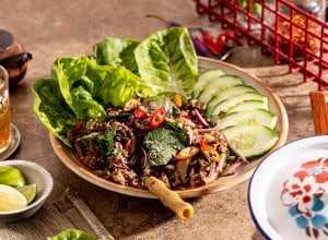 Larb Moo - thailändischer Salat mit Faschiertem