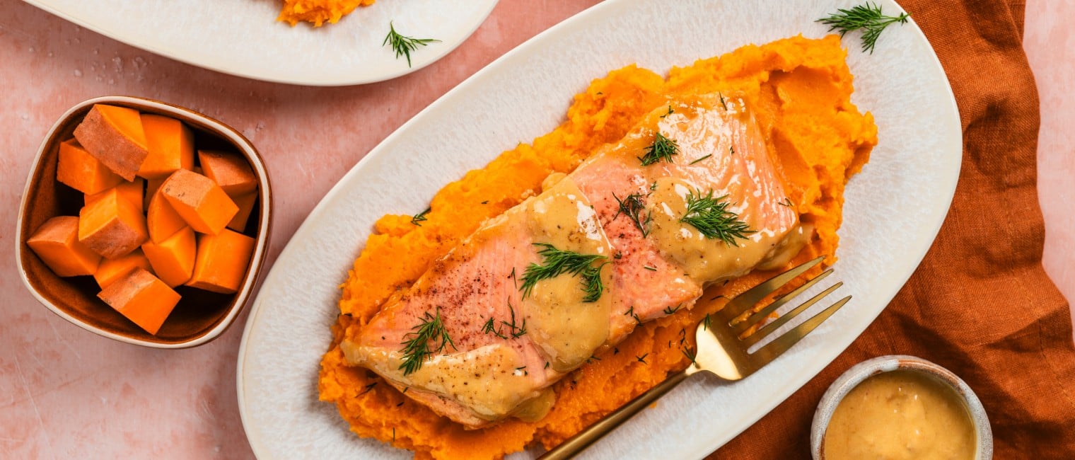 Lachsfilet mit Honig-Senf-Sauce und Süßkartoffel-Kren-Püree