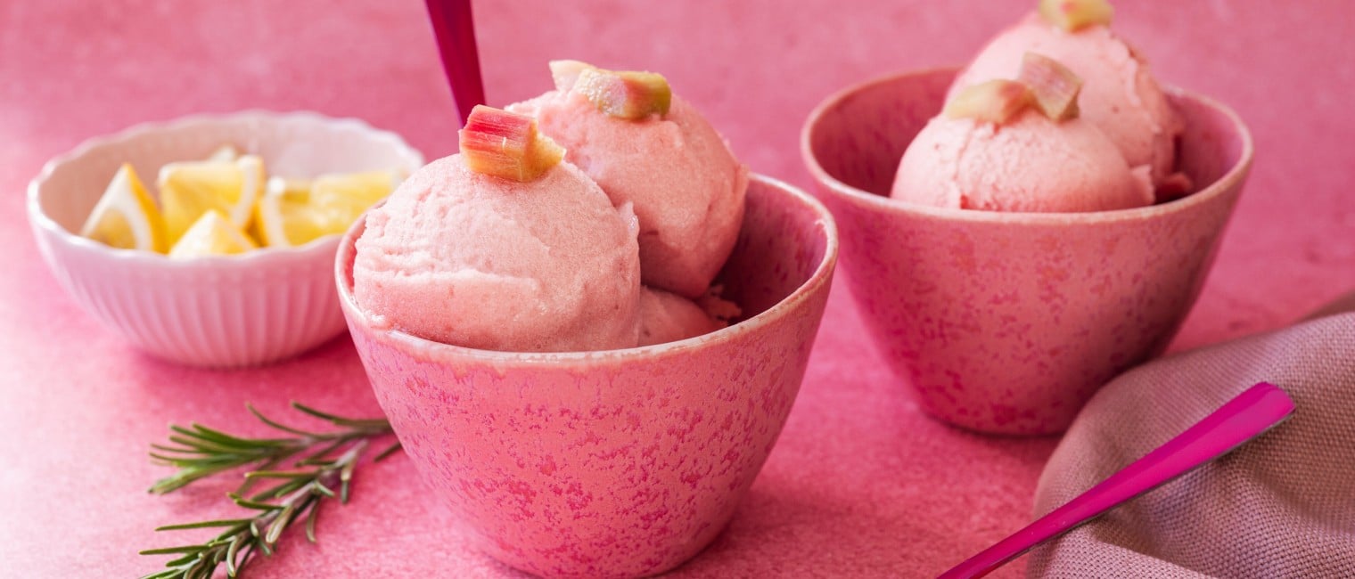 Rhabarber-Sorbet mit Rosmarin