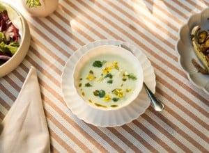 GURKEN-MELONEN-KALTSCHALE MIT MELISSE & DILL  