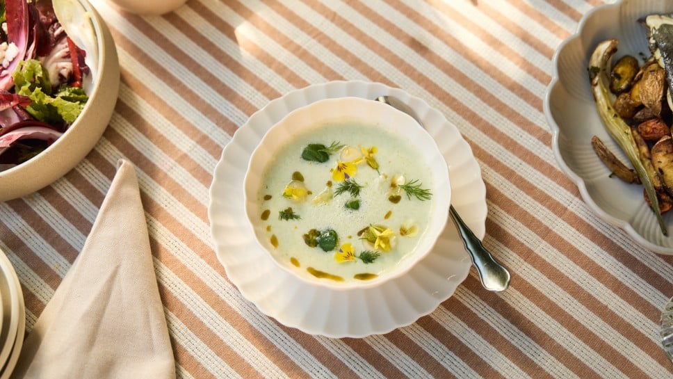 GURKEN-MELONEN-KALTSCHALE MIT MELISSE & DILL  