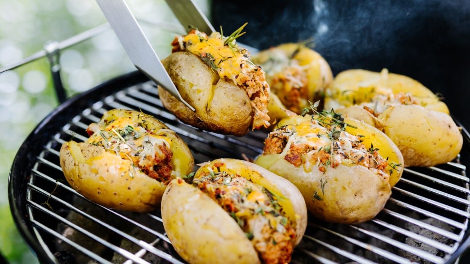 gefüllte Grillkartoffeln