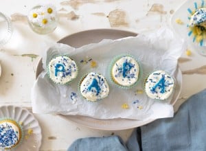 Klassische Vanillecupcakes mit Frischkäse-Frosting