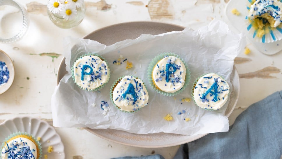 Klassische Vanillecupcakes mit Frischkäse-Frosting