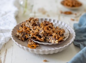 Peanut Butter Pretzel Bites
