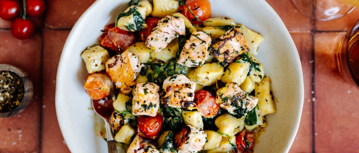 Schnelle selbstgemachte Gnocchi mit Spinat & Lachs