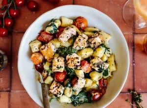 Schnelle selbstgemachte Gnocchi mit Spinat & Lachs