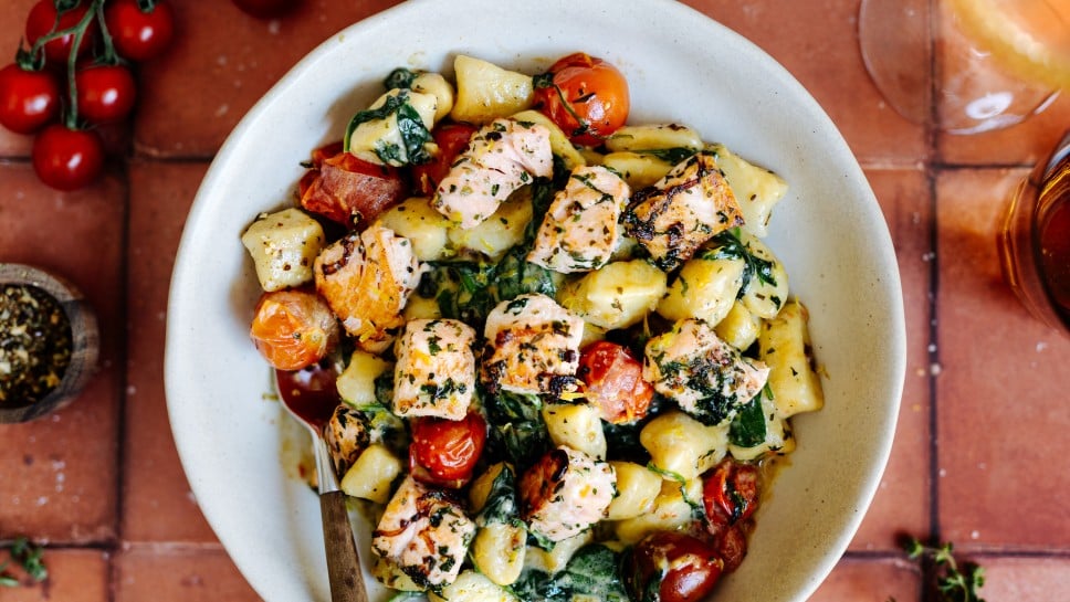 Schnelle selbstgemachte Gnocchi mit Spinat & Lachs
