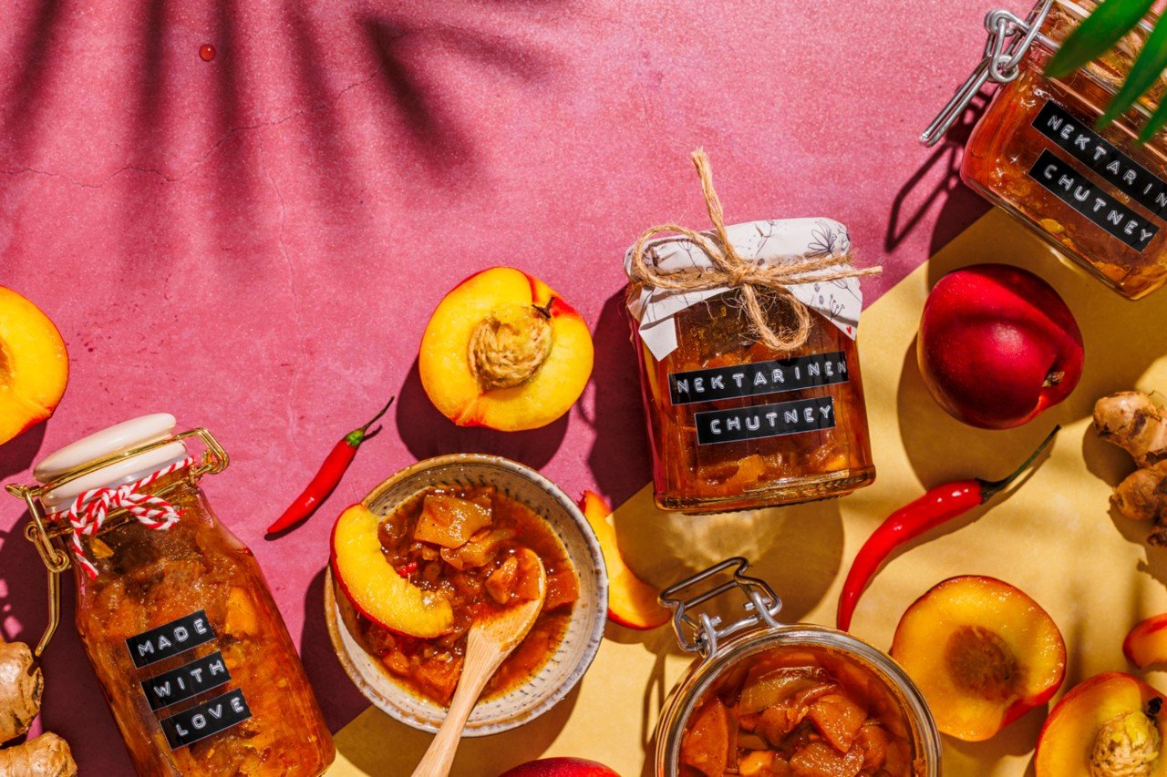 Nektarinen-Chutney mit Chili und Ingwer