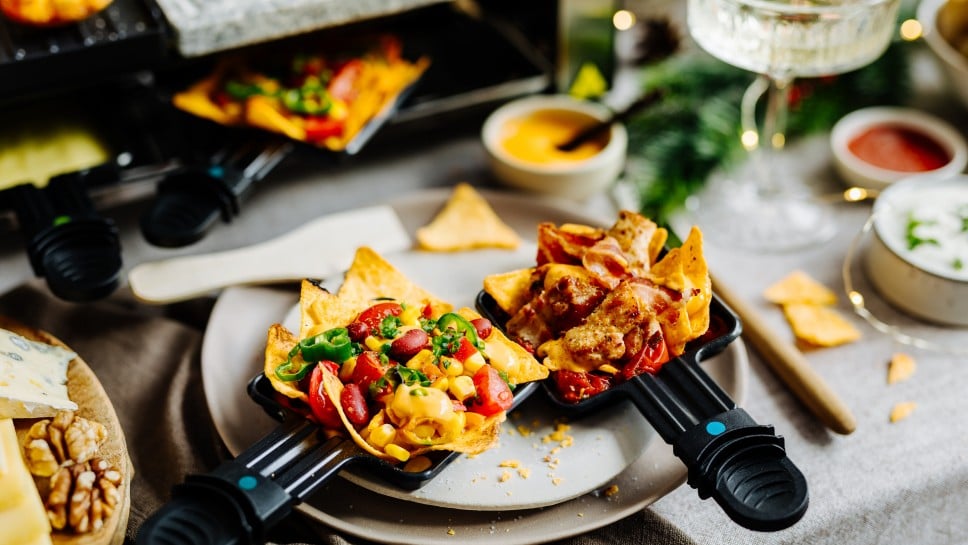 Nachos Raclette „Veggie & Huhn“