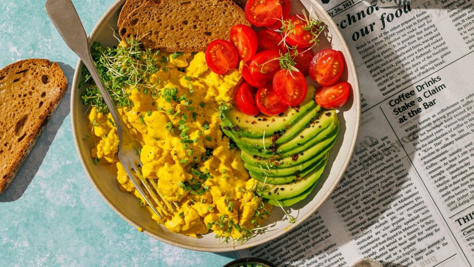 Scrambled Tofu auf Röstbrot