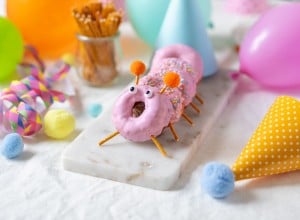 Bunte Donut Raupe