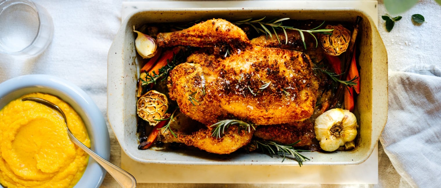 Knoblauch-Huhn mit knuspriger Knoblauchkruste und Semmelfülle 
