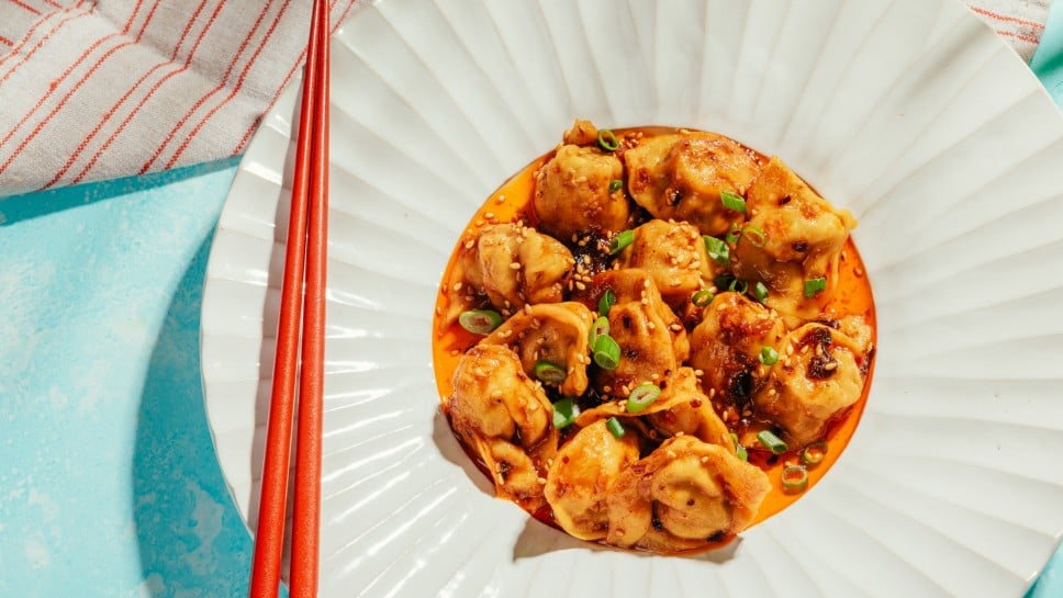 Chinesisch gefüllte Tortellini in Crispy Chili-Butter 