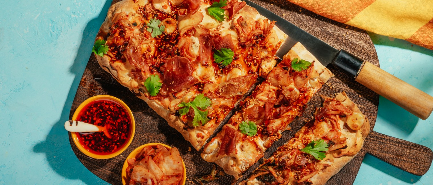 Pinsa mit Kimchi & Miso-Ricotta 