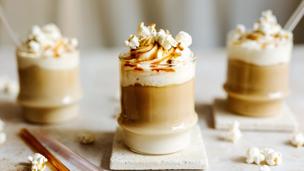 Iced Popcorn-Karamell Latte 