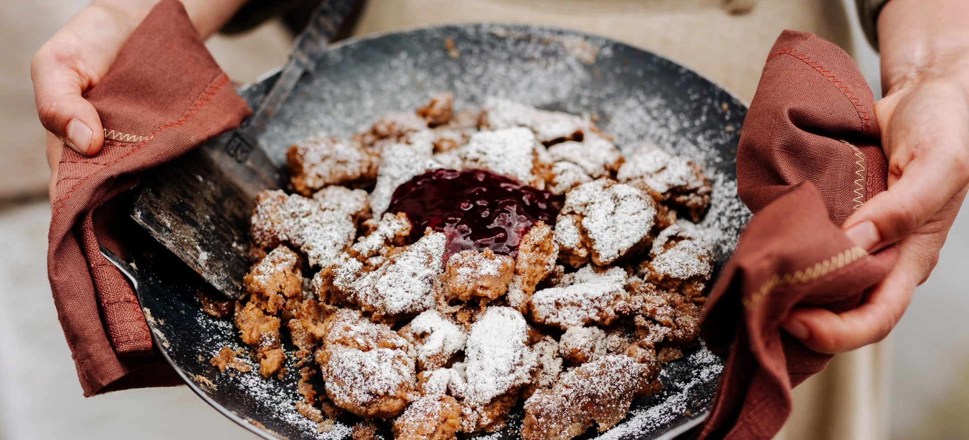 1.	Kastanien Schmarren mit Preiselbeermarmelade 