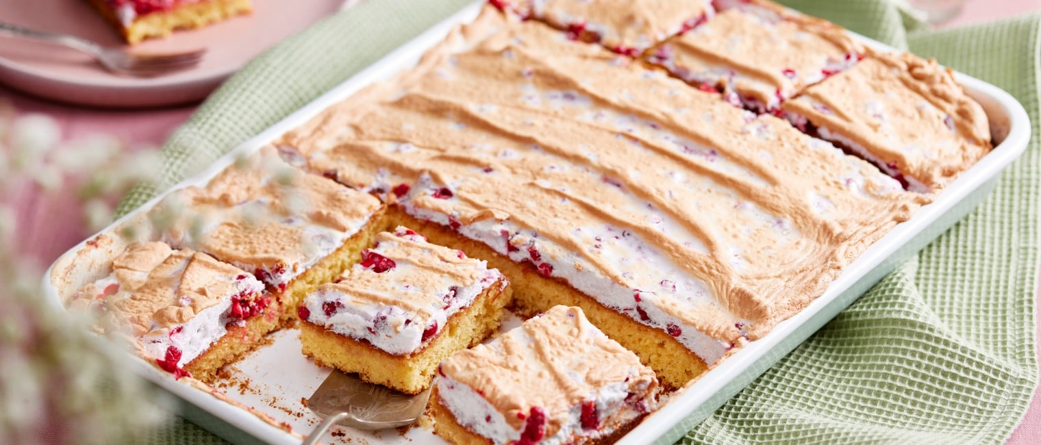 SPAR Mahlzeit Ribiselkuchen vom Bleck mit Eischnee querformat
