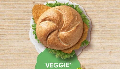 SPAR Natur*pur Bio-Semmel, gefüllt mit einem veganen Schnitzel