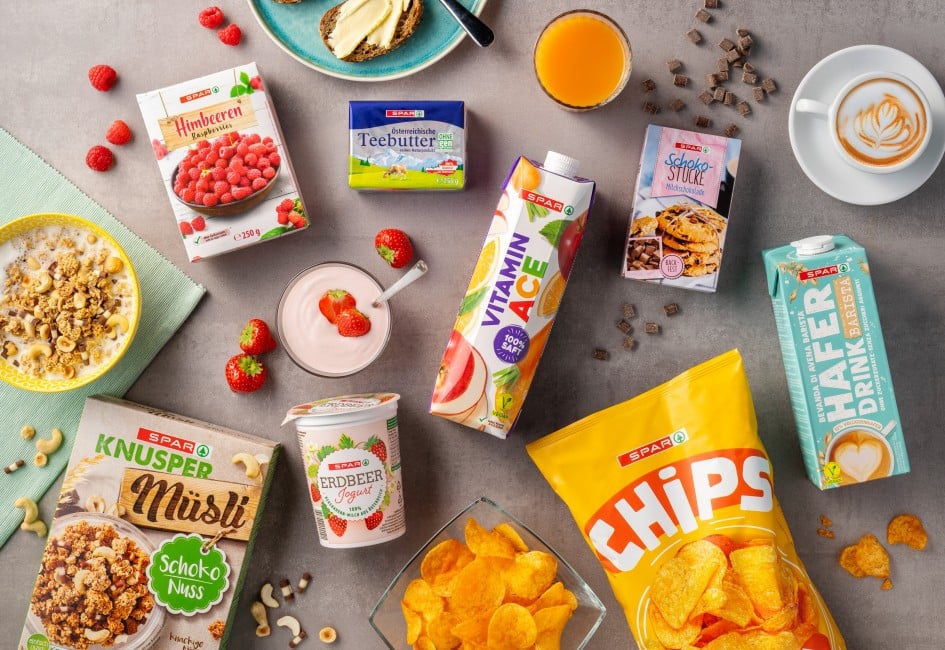 die Produktvielfalt der SPAR Qualitätsmarke von oben herab fotografiert