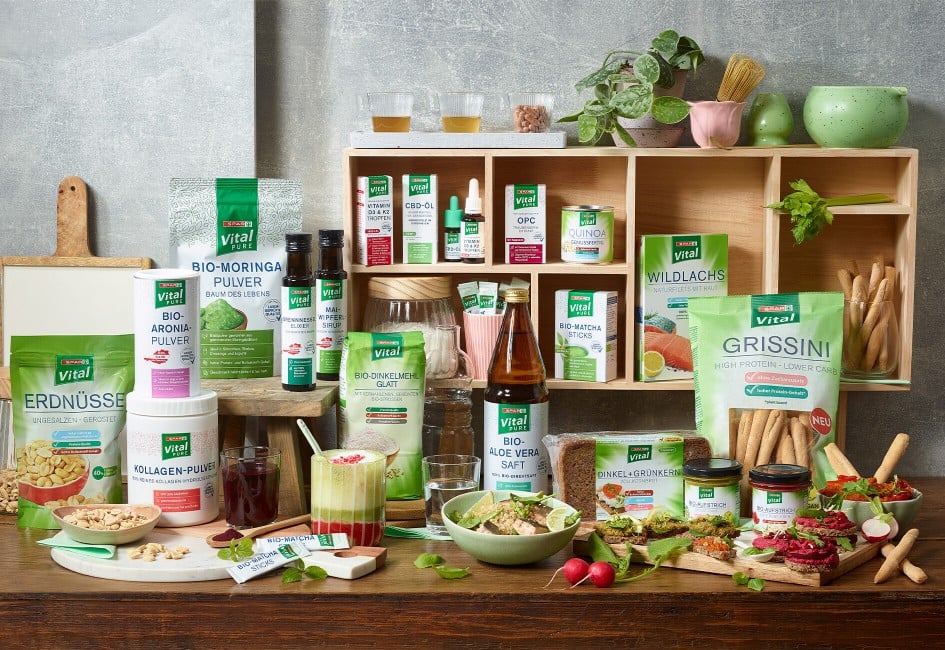ein Produktegruppenfoto von SPAR Vital und SPAR Vital PURE Produkten