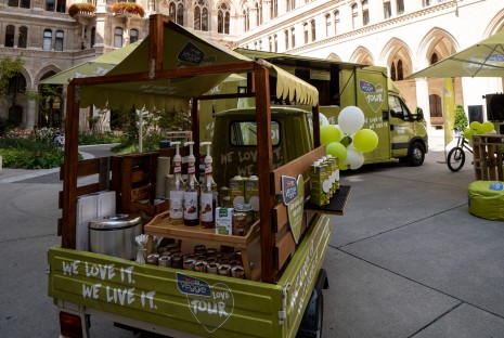 SPAR Veggie Love Tour Verkostungsape vor dem Rathaus in Wien 