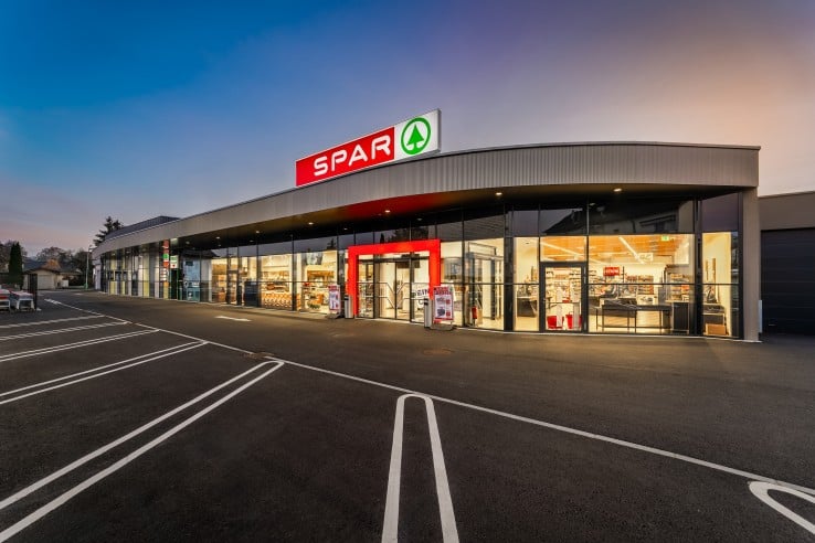 SPAR Vöcklamarkt von außen