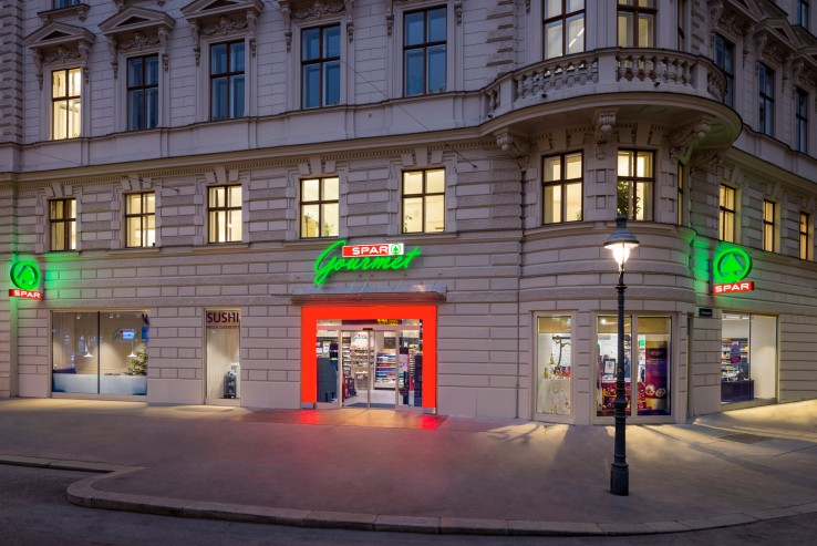 Hier sehen Sie den SPAR GOURMET Markt am Schwarzenbergplatz
