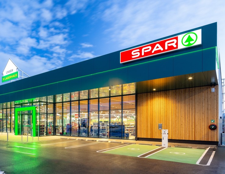 Außenaufnahme der Spar Raiffeisen und Lagerhaus Filiale in Schwarzenau in Niederösterreich