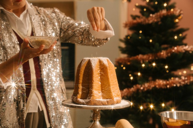 Pandoro verzieren