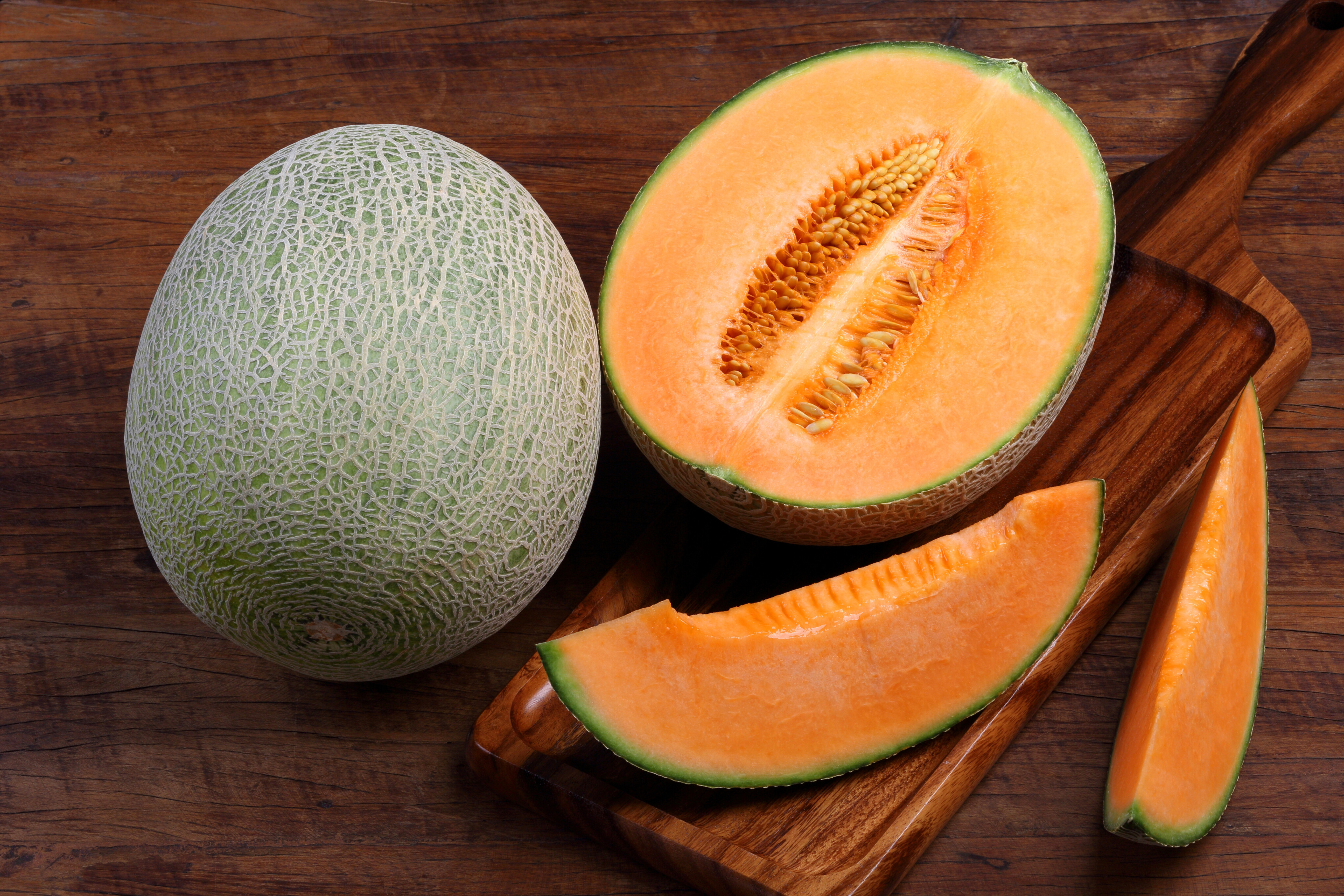 Дом дыня. Дыня канталуп. Melon Cantaloupe Hales best Jumbo. Китайская дыня канталупа. Дыня Бест Джумбо.